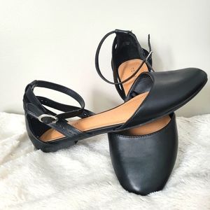 Torrid Flat Sandals 9W